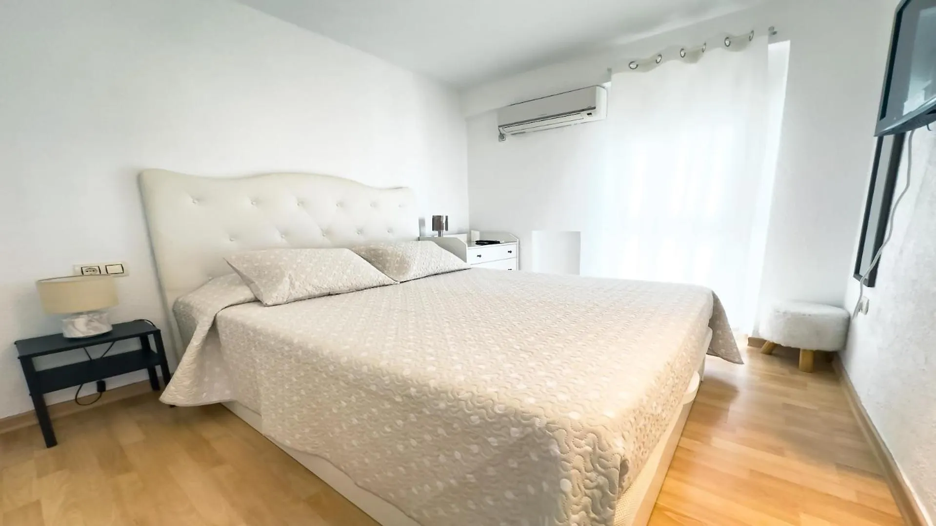 Comfy And Cozy Stay Piscis Бенальмадена 0*,
