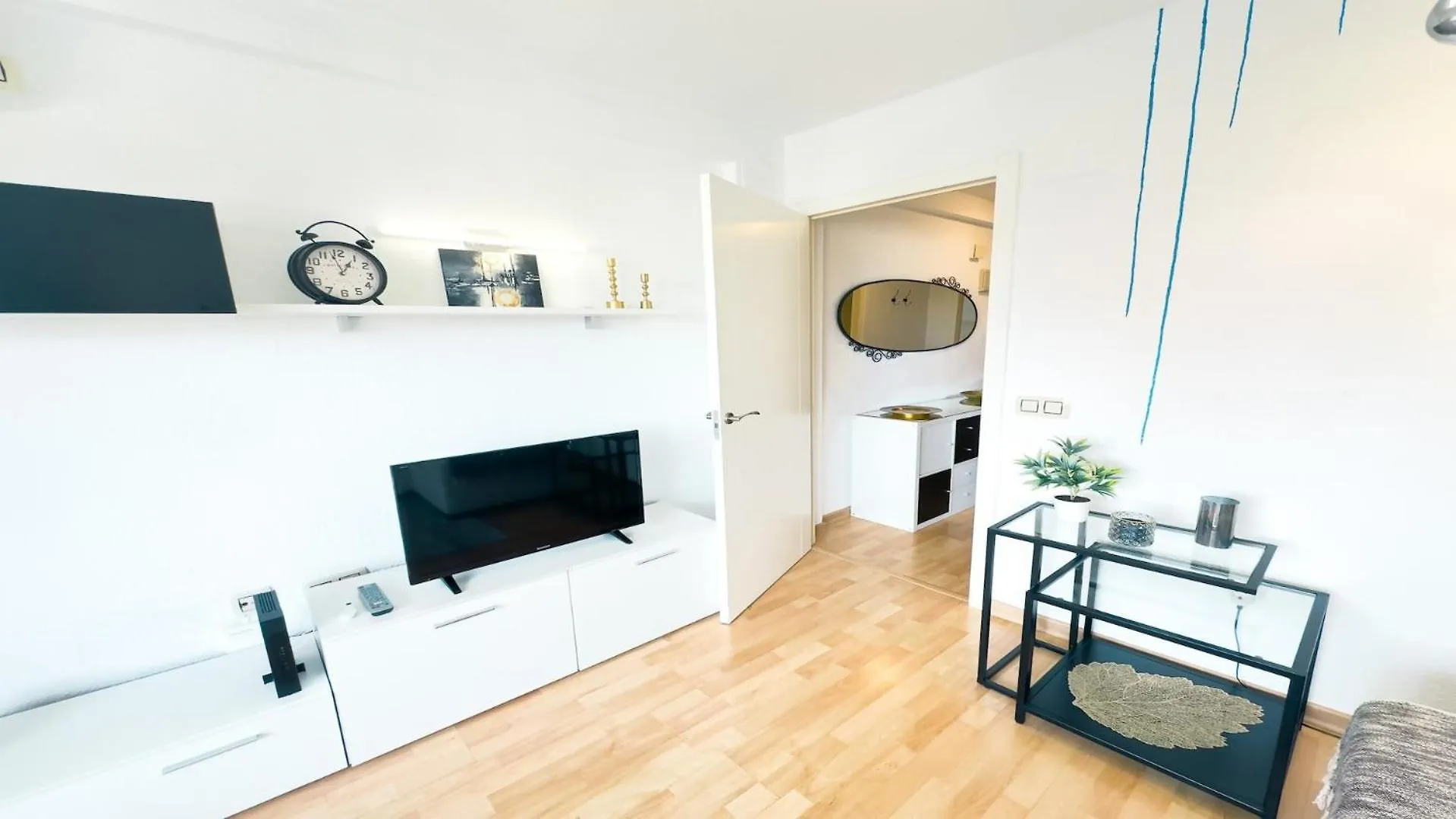 Comfy And Cozy Stay Piscis Бенальмадена Апартаменты