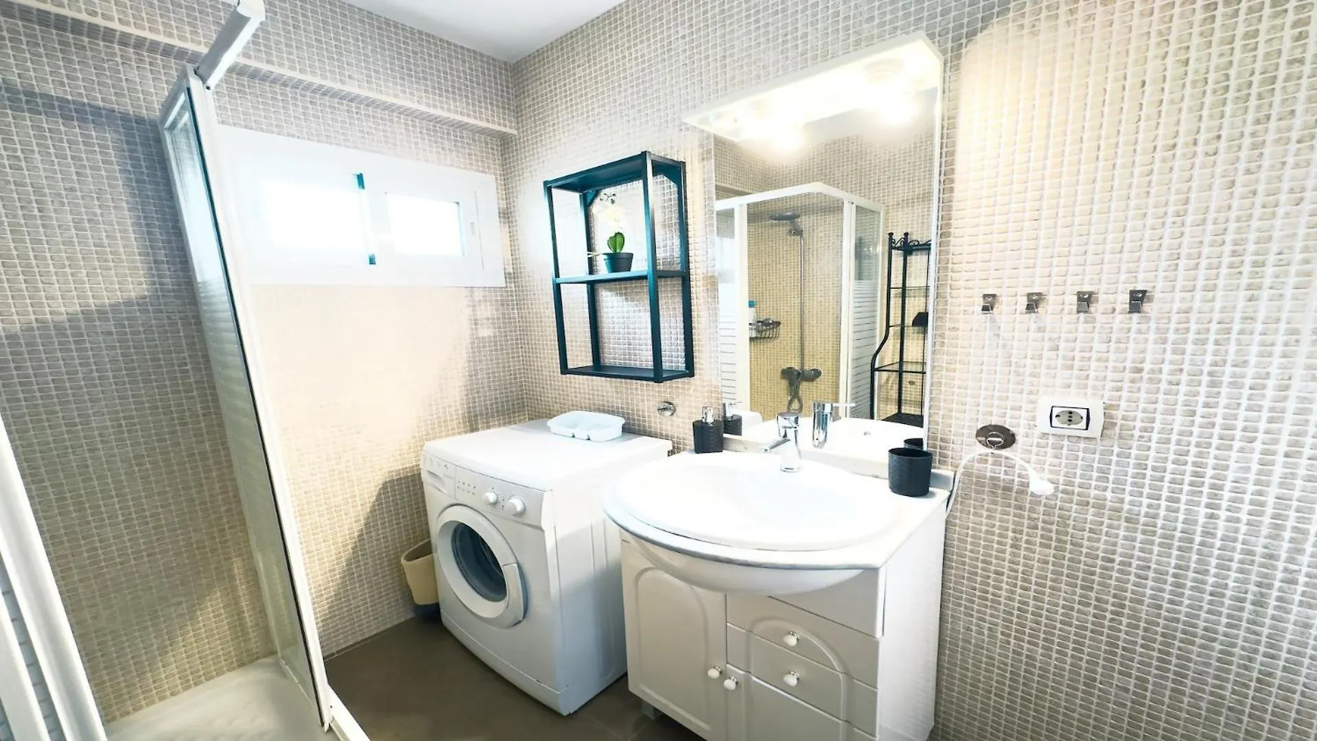 Comfy And Cozy Stay Piscis Benalmadena Apartment