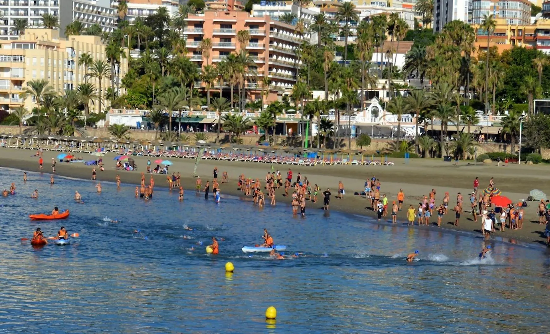 Comfy And Cozy Stay Piscis Benalmadena Spain