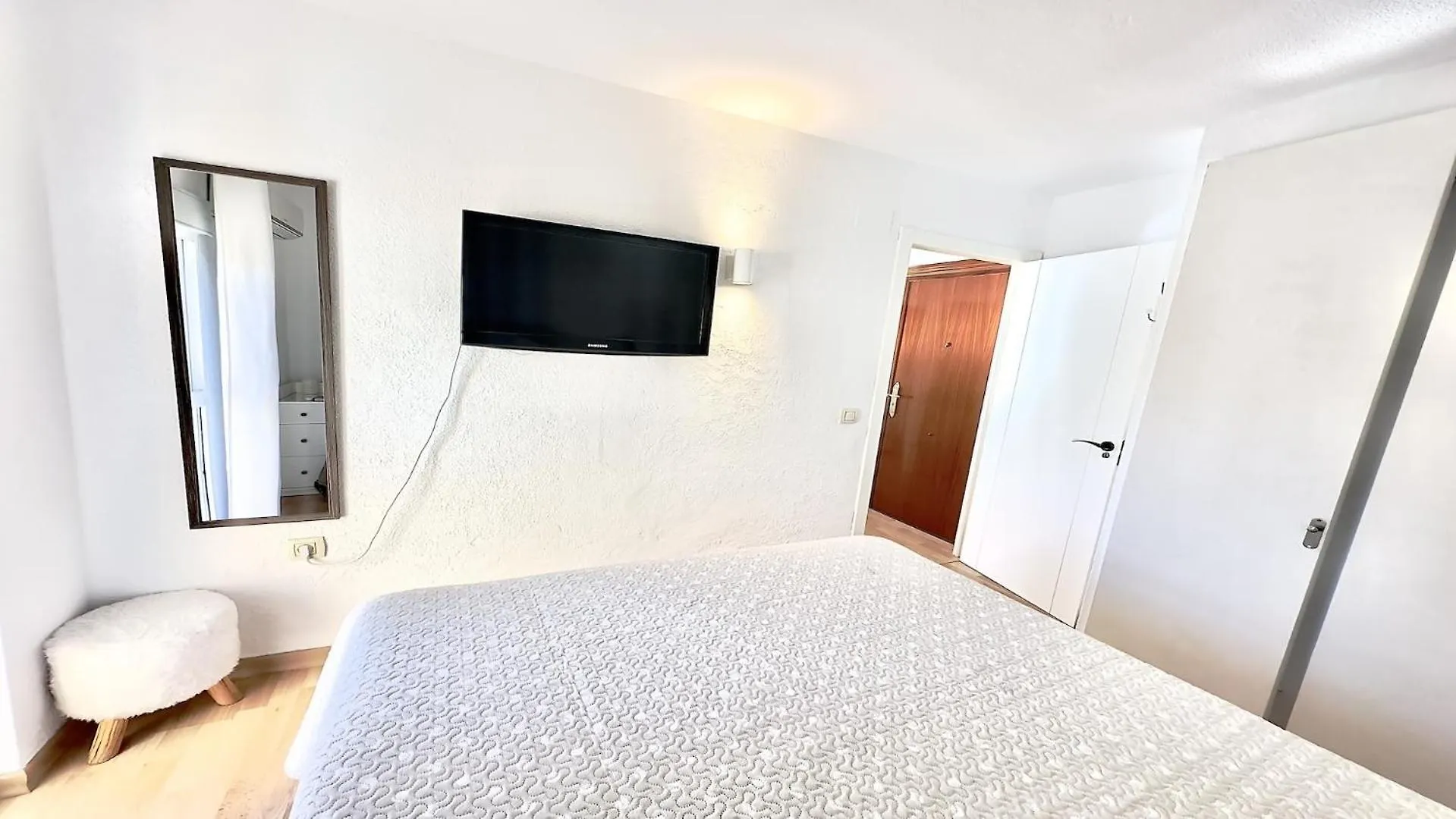 Comfy And Cozy Stay Piscis Benalmadena Spain