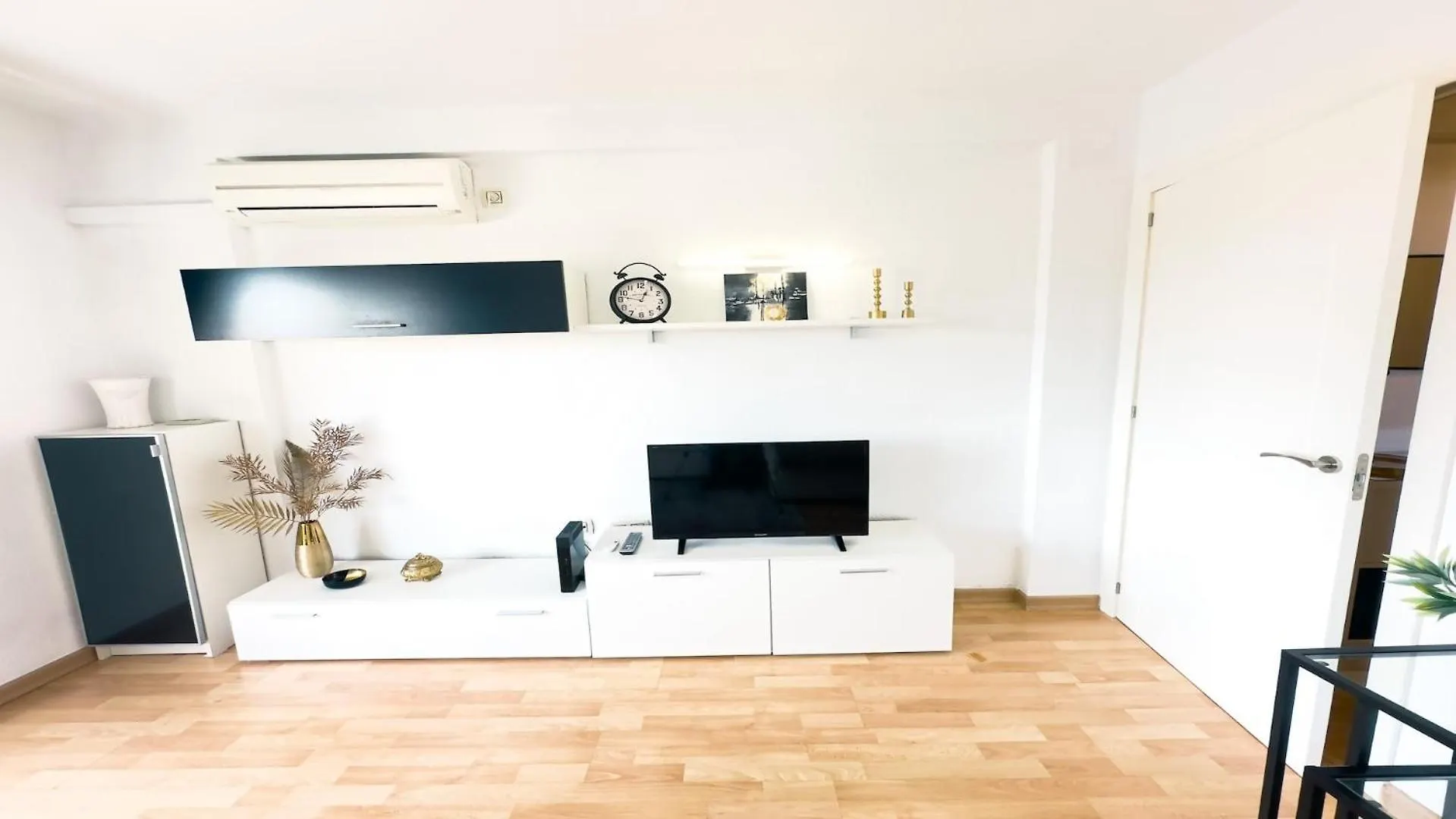 Comfy And Cozy Stay Piscis Benalmadena Apartment